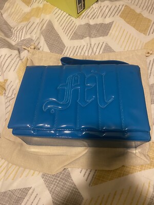Auslaufmodell Made by Mitchell Luxe Umhängetasche Lack Blau Neu in OVP Staubbeutel