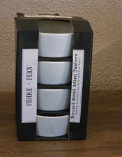 FIDDLE & FERN ROUND PORCELAIN BOWL MINI TASTER SET of 4, 2oz