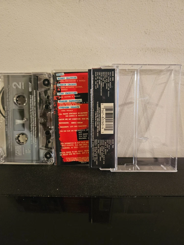 RATT Ratt & Roll 1991 CASSETTE TAPE GLAM/HAIR METAL HARD ROCK GREATEST HITS - Image 3 of 4