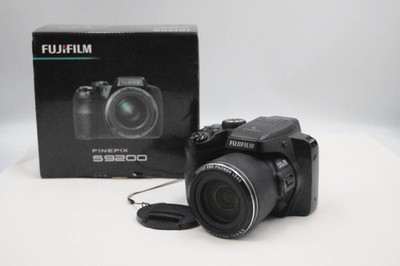 Fujifilm FinePix S9200 Bridge Camera 16MP 24x Optical Zoom Excellent Condition