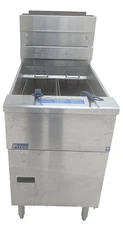 Pitco Frialator SG18       65 lbs.    140,000 BTU  With Two Fry Baskets