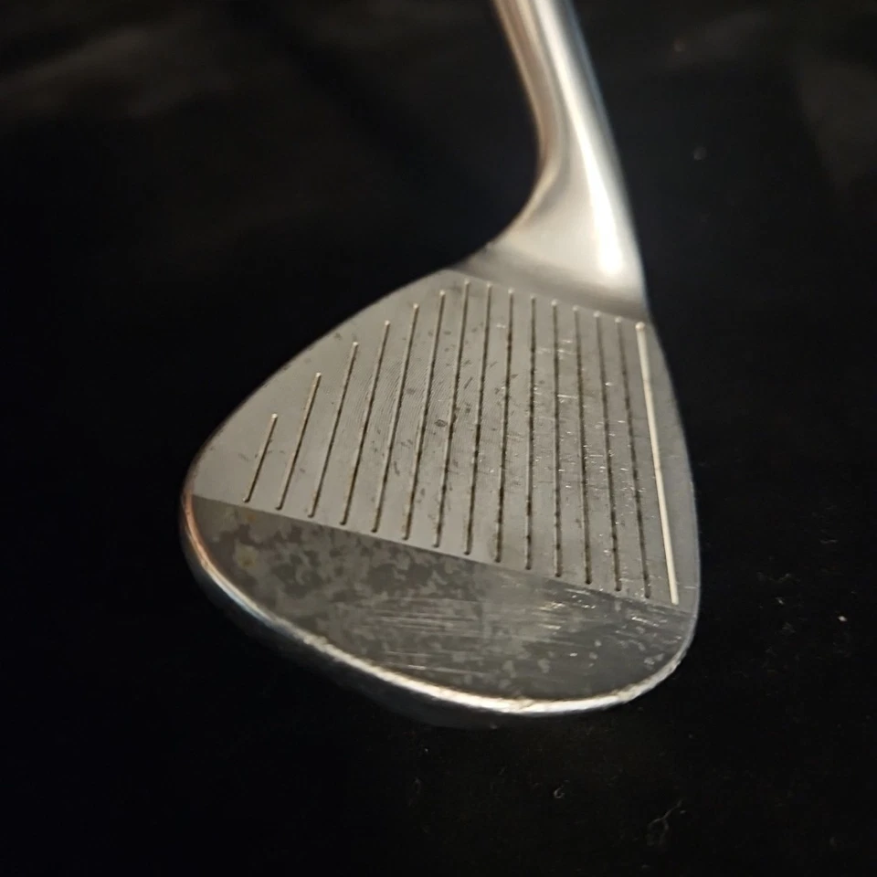 Cuña PING TOUR-W 50° 12 huecos rígida flexible acero punto negro 35,5" Foto 3 de 4