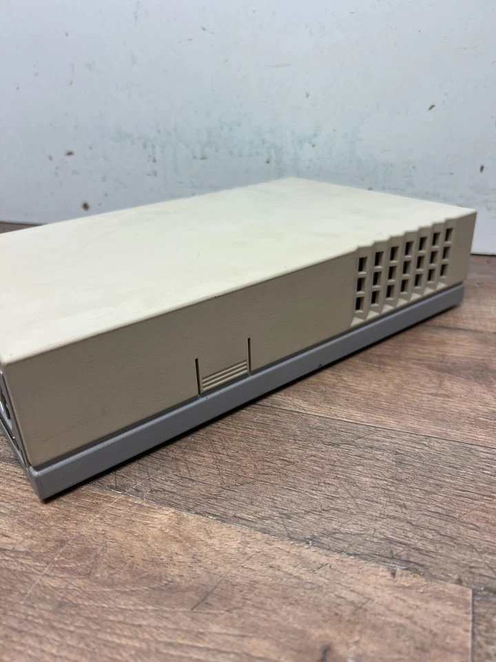 Sun Microsystems Ultra SCSI Drive 599-2229-01 - Image 2 of 4