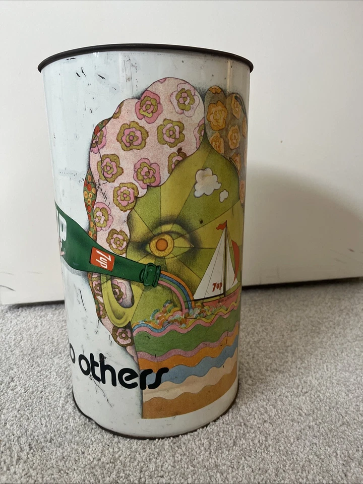 Bote de basura vintage años 60 7-UP regalar a otros Kim Whitesides arte hippie Foto 2 de 4