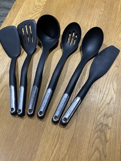 KitchenAid Silicone Cooking Utensils (6) Excellent Condition.