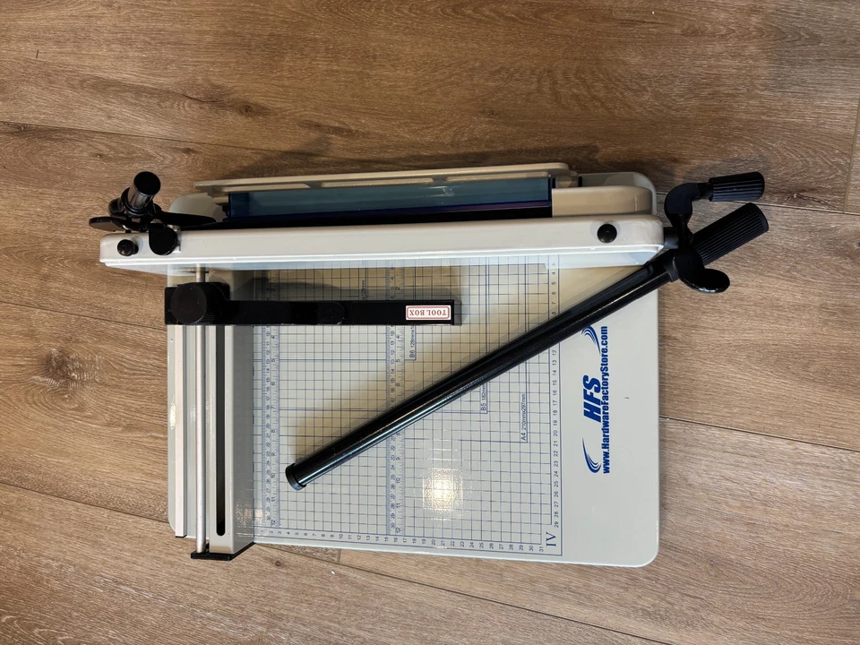 HFS Heavy Duty Guillotine Paper Cutter A4-12 Inch 400 Sheet Capacity Solid Steel - Image 4 of 4