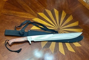 Timber Rattler Jungle Beast Machete NEW