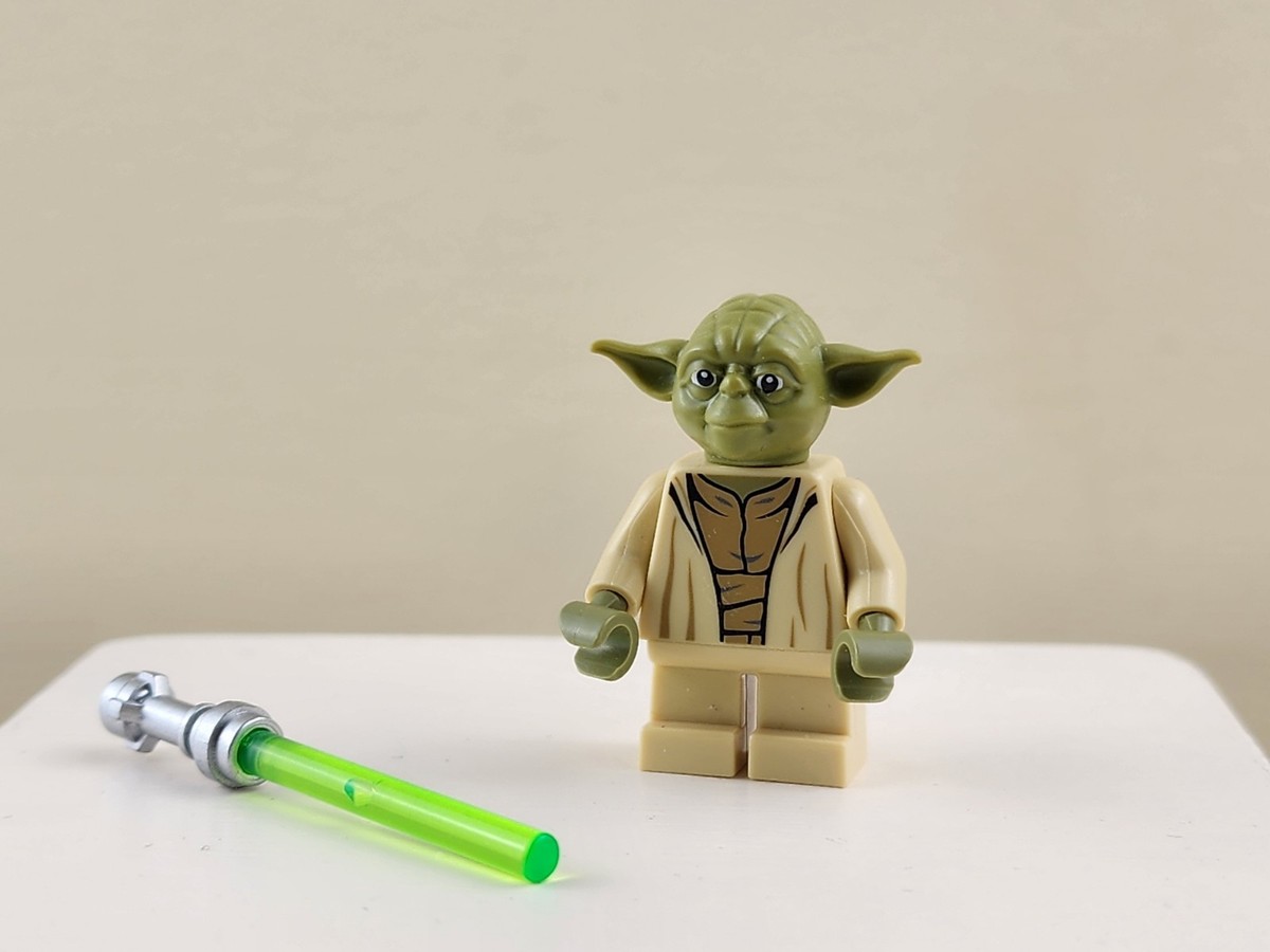 ライオン LEGO® Star Wars Yoda Minifigure Grand Jedi Master 75142