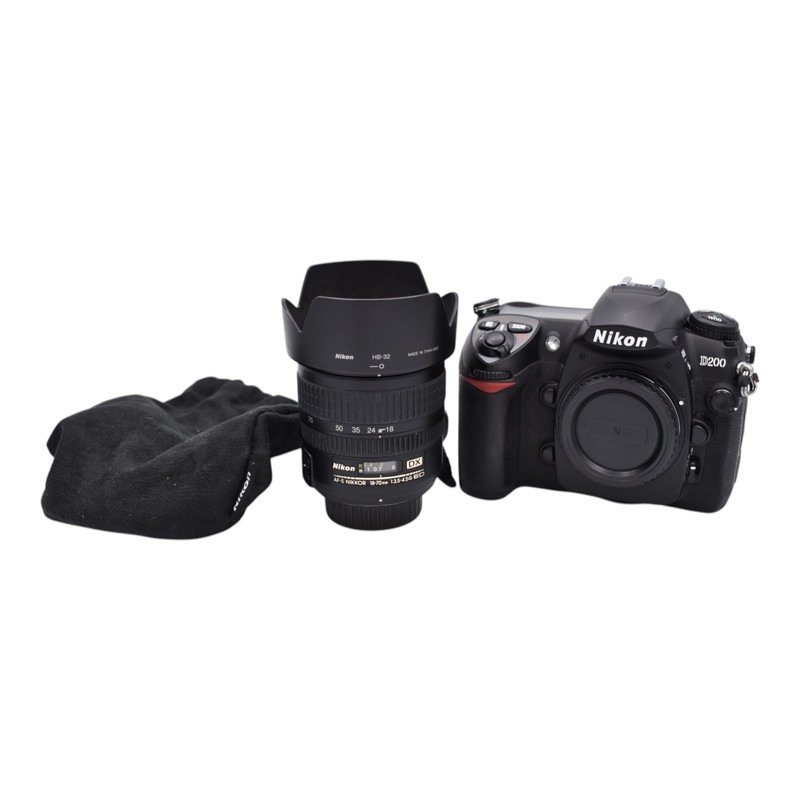 Lot of Nikon D200 DSLR Camera Body {10.2MP} & Nikon AF-S DX Nikkor 18-70mm Lens