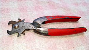 VTG LINKFIX TIRE CHAIN ASSIST SERVICE REPAIR PLIERS USED WORKING COND RARE snow