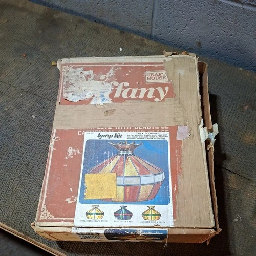 Tiffany Style Lamp Kit Beautiful Cathedral Stained Glass Lamp Kit DIY NOS 16”