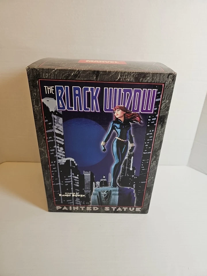 Marvel THE BLACK WIDOW 14 1/2" By  Bowen Painted Statue Signed 1696/4000 Lot 602 - Image 2 of 4