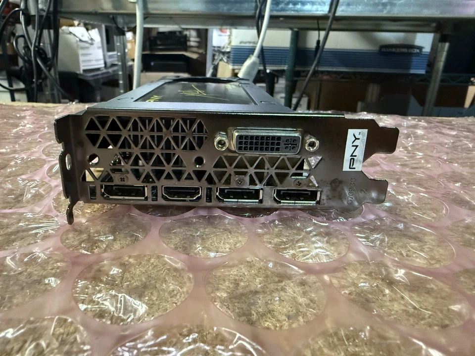 PNY GTX 960 GMGTX96N3H2DM-KTM6AJA 显卡 2GB GDDR5 PCIe 3.0 3 x DP DVI HDMI — 第 3/4 张图片