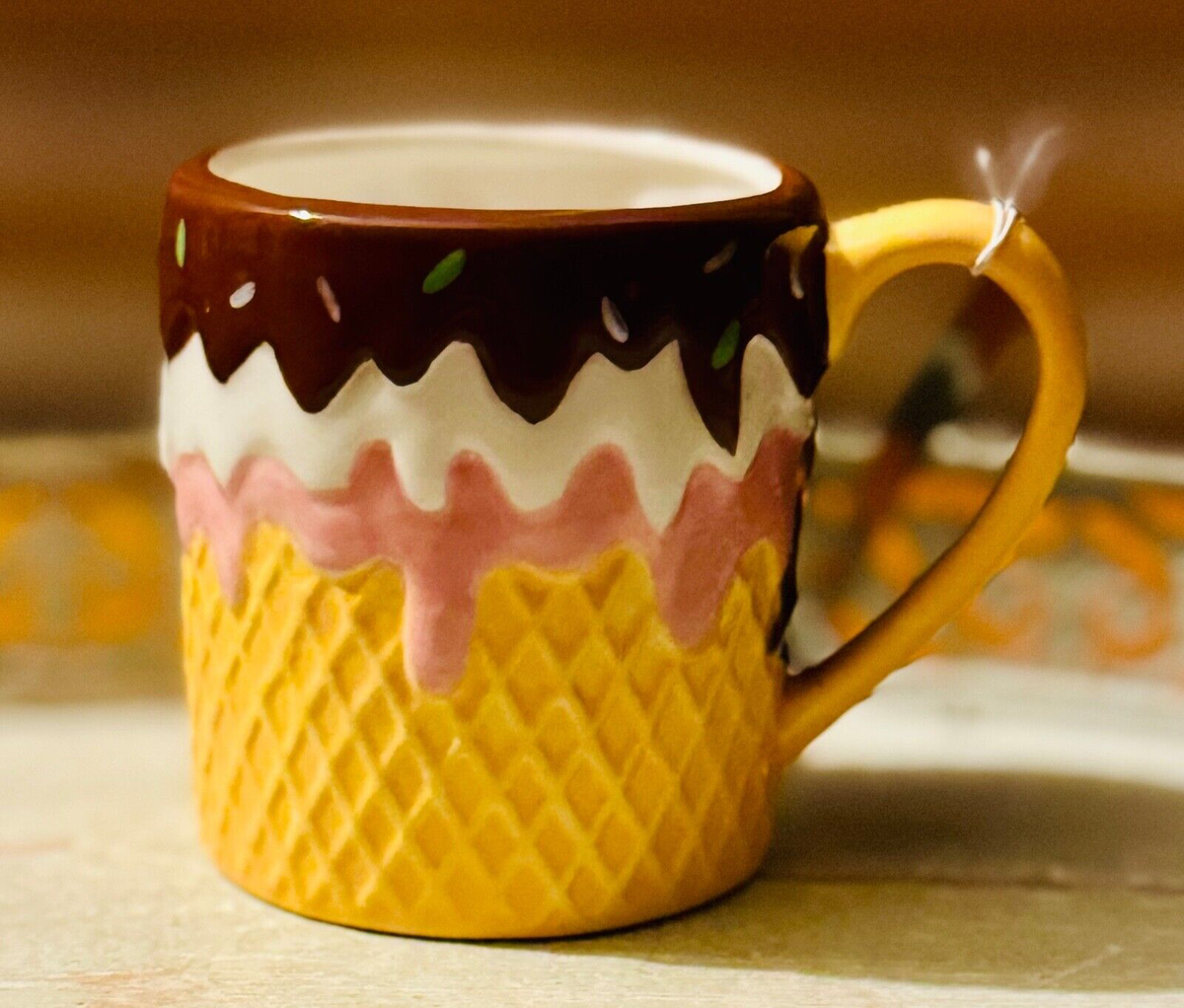 12 oz vacuum insulated double wall coffee mug JoyJolt Vacuum Insulated Tumbler with Lid & Handle main image 0