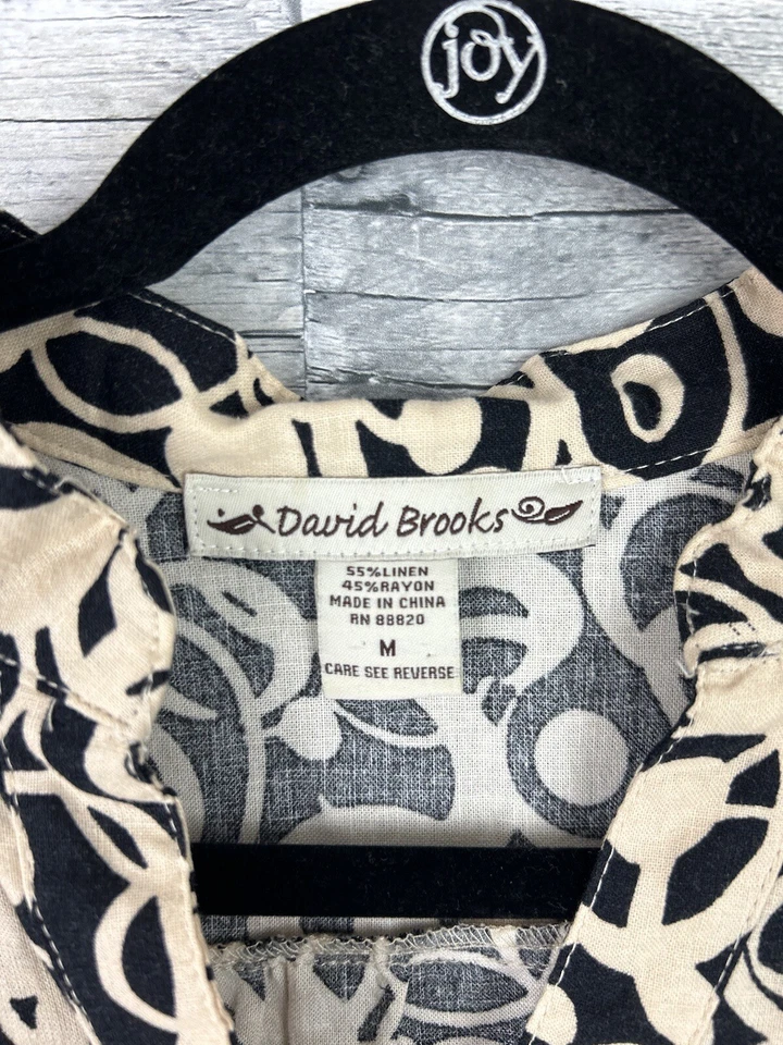 David Brooks Women’s Medium Linen Blend V Neck 3/4 Sleeve Blouse - Image 3 of 4