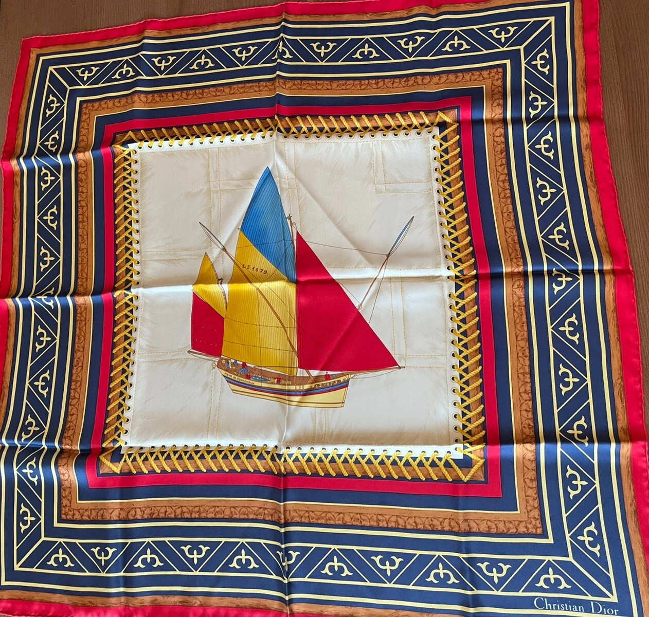 Authentique foulard en soie Christian Dior années 70/80 voilier nautique made in Italy 90 cm