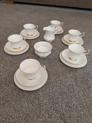 Royal Albert Val D'Or Bone China Teeservice 20tlg 6Tassen Untertassen Teller Milchkännchen Schale