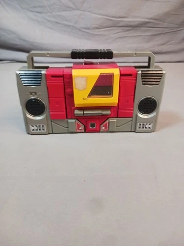 Vintage 1984 G1 Hasbro Takara Transformers Blaster Radio Boombox Autobot Figure