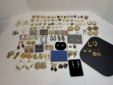Large Vintage Avon Costume Jewelry Lot Of Ladies Rings & Earrings! MUST SEE!!