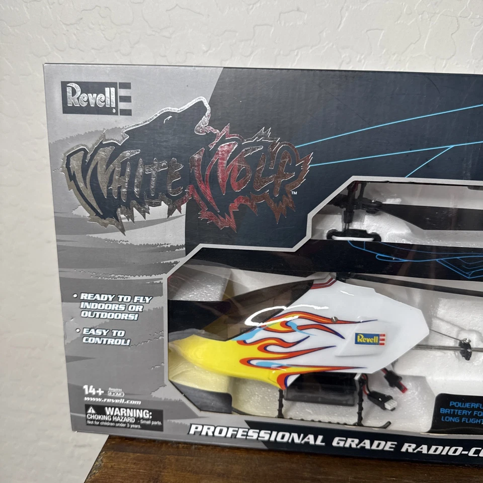 New Revell White Wolf Remote Control Helicopter RC Heli Blade - Image 2 of 4
