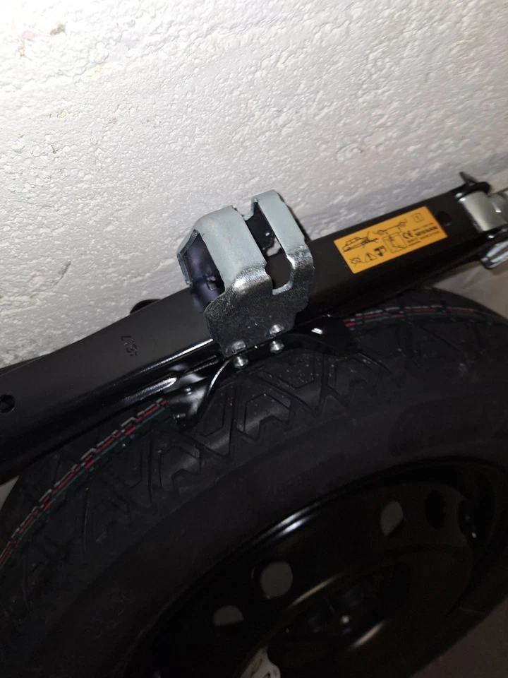 Ersatzrad 5x114,3 4Tx16 ET40 Reserverad T145/90 R16 Renault Kadjar + Wagenheber - Bild 2 von 4