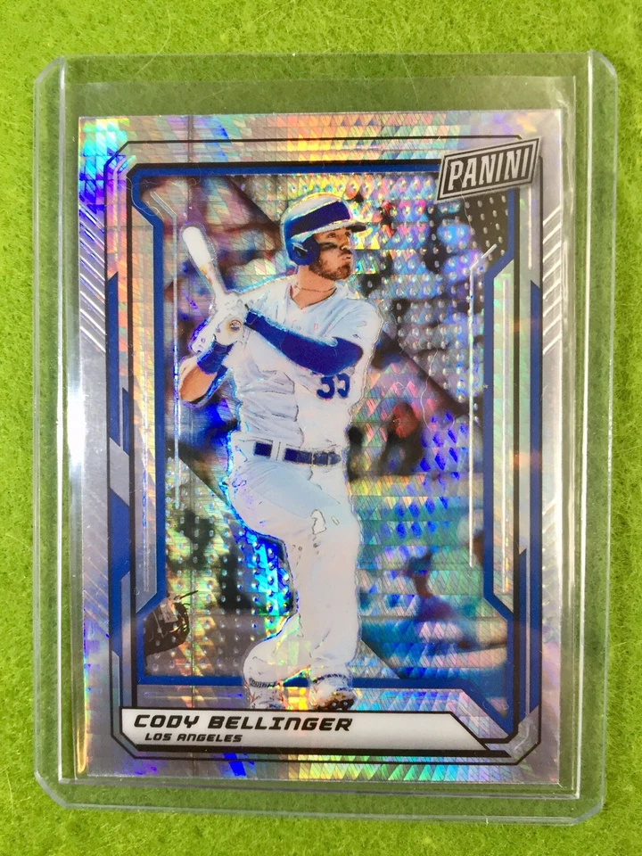 CODY BELLINGER PRIZM CARD JERSEY #35 DODGERS SP /99 REFRACTOR 2019 National VIP