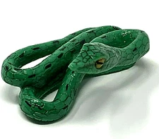 YOWIE Green Vine Snake Toy Colors of the Kingdom Collection 2" Wide Figurine