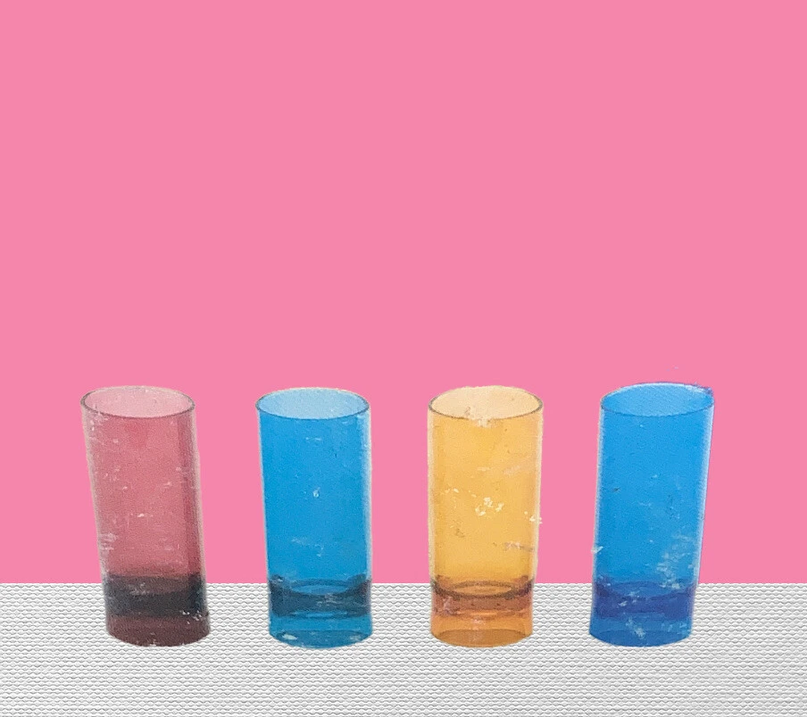 Paquete de fiesta conjunto de vasos de chupito paquete de cuatro acrílicos varios colores nuevo en caja, por Epic Foto 4 de 4