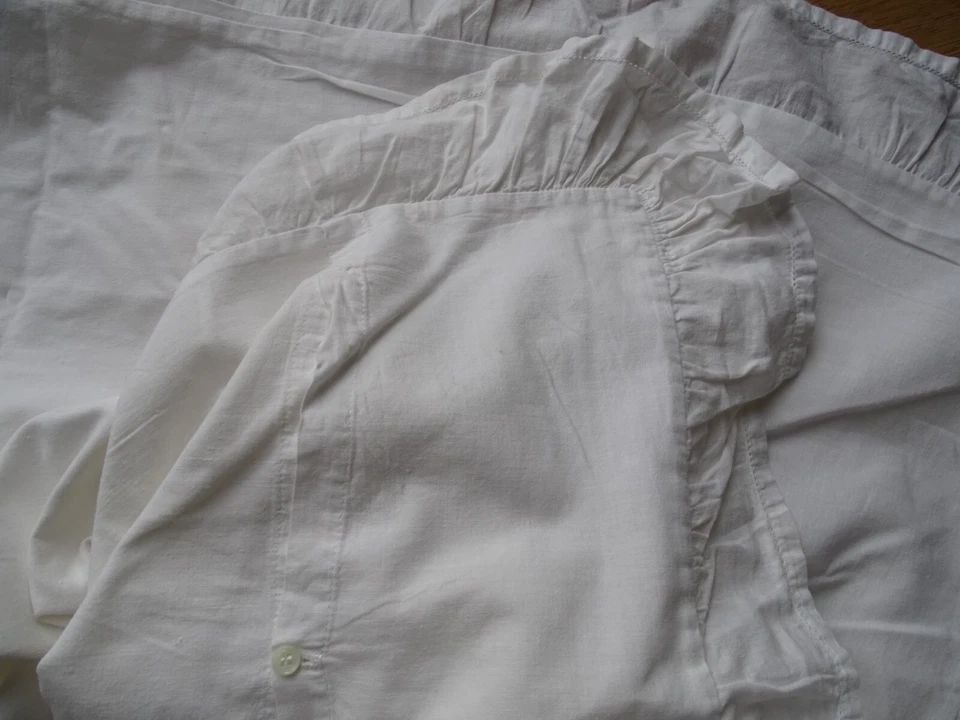 ANCIENNE HOUSSE D' EDREDON COTON ,JOURS CROISES , VOLANT . - Photo 4/4