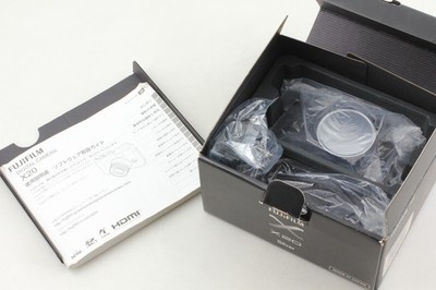 [TOP NEUWERTIG in BOX] FUJIFILM X20 12.0MP Silber Kompakt Digitalkamera aus J...