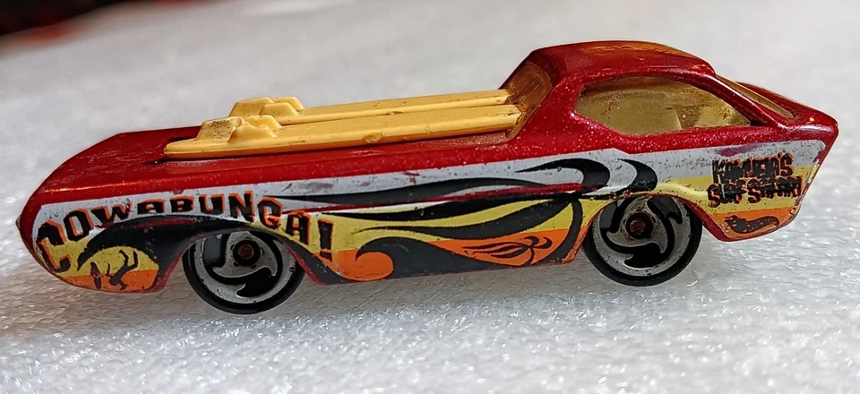 Hot Wheels ~ DEORA ~ ¡COWABUNGA! ~ con tablas de surf ~ fondo metálico Foto 2 de 4