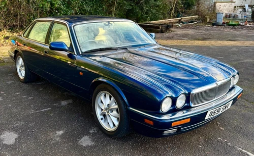 JAGUAR XJ6 X300 3.2 - SAPPHIRE / OATMEAL - 17’ CELTICS - LONG MOT - LOW MILEAGE - Picture 4 of 24