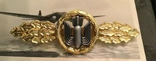 LUFTWAFFE FLYING CLASP – BOMBER - GOLD - GERMAN FEDERAL REPUBLIC  PATTERN