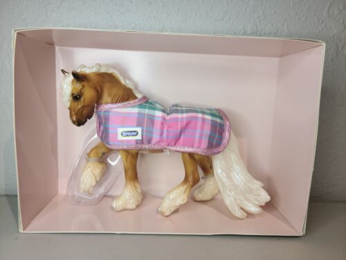 BREYER #712309 Holiday Web Special HONEYBUNCH Palomino Fell Pony Mold NIB - Picture 1 of 3