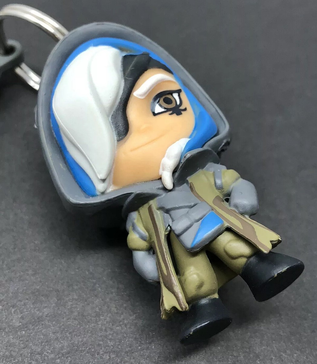 Blizzard Blizzcon OVERWATCH ANA BACKPACK HANGER Keychain Clip