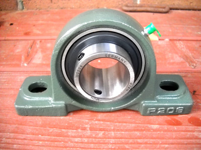 Lot of 4 MUH Germany UCP208-24 Pillow Block Bearing 1-1/2'' Bore Self Aligning FS