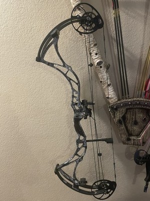Bowtech Reign 6 with Trophy Taker limb driven rest. RH 70 lbs 
