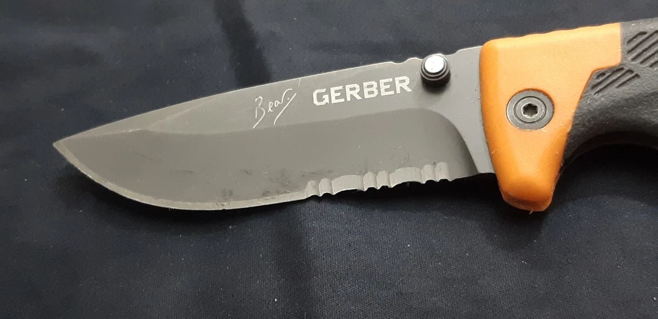 Faca de acampamento Gerber Bear Grylls lâmina de trava dobrável.  - Imagem 2 de 4