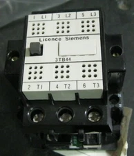Siemens 3TB44 17-0A Contactor  120V Coil