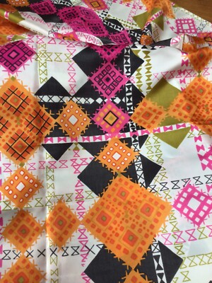 Vintage-Acetatfutter aus 50er/60er Jahren leuchtend pinkorangefarbenes Material 115 cm x 270 cm