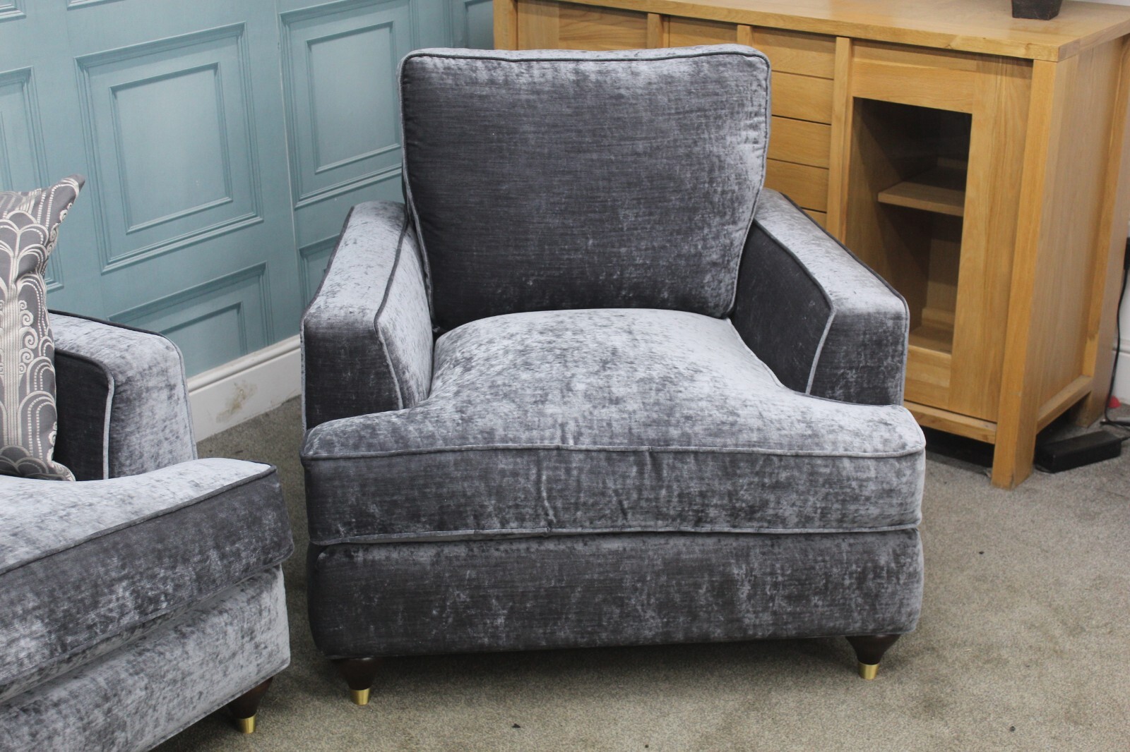 PARKER KNOLL HOXTON LARGE SOFA & ARMCHAIR IN MANCINI CHARCOAL FABRIC
