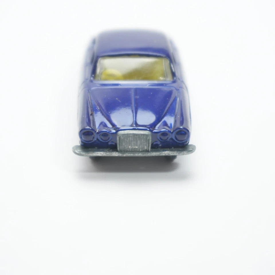 Jaguar MK 10 de colección Matchbox Series azul/púrpura años 60 • por Lesney England Foto 2 de 4