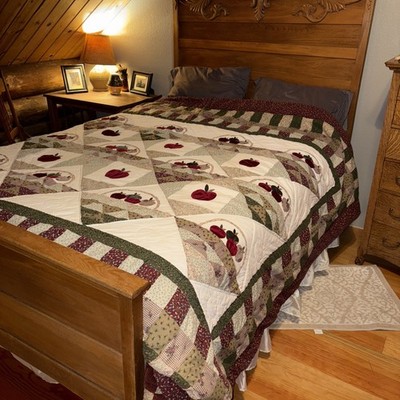 Vintage Handmade patchwork quilt unique Quilt Country Cottage Queen King 88 X 94
