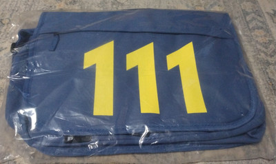 Fallout 4 Vault 111 Messenger Bag 2015 Loot Crate Exclusive BRAND NEW