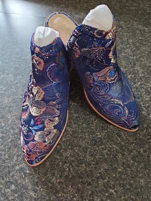 Women's Size 10 Lularoe Laura Blue Jacquard Point Toe Slip On Mules Clog Shoes