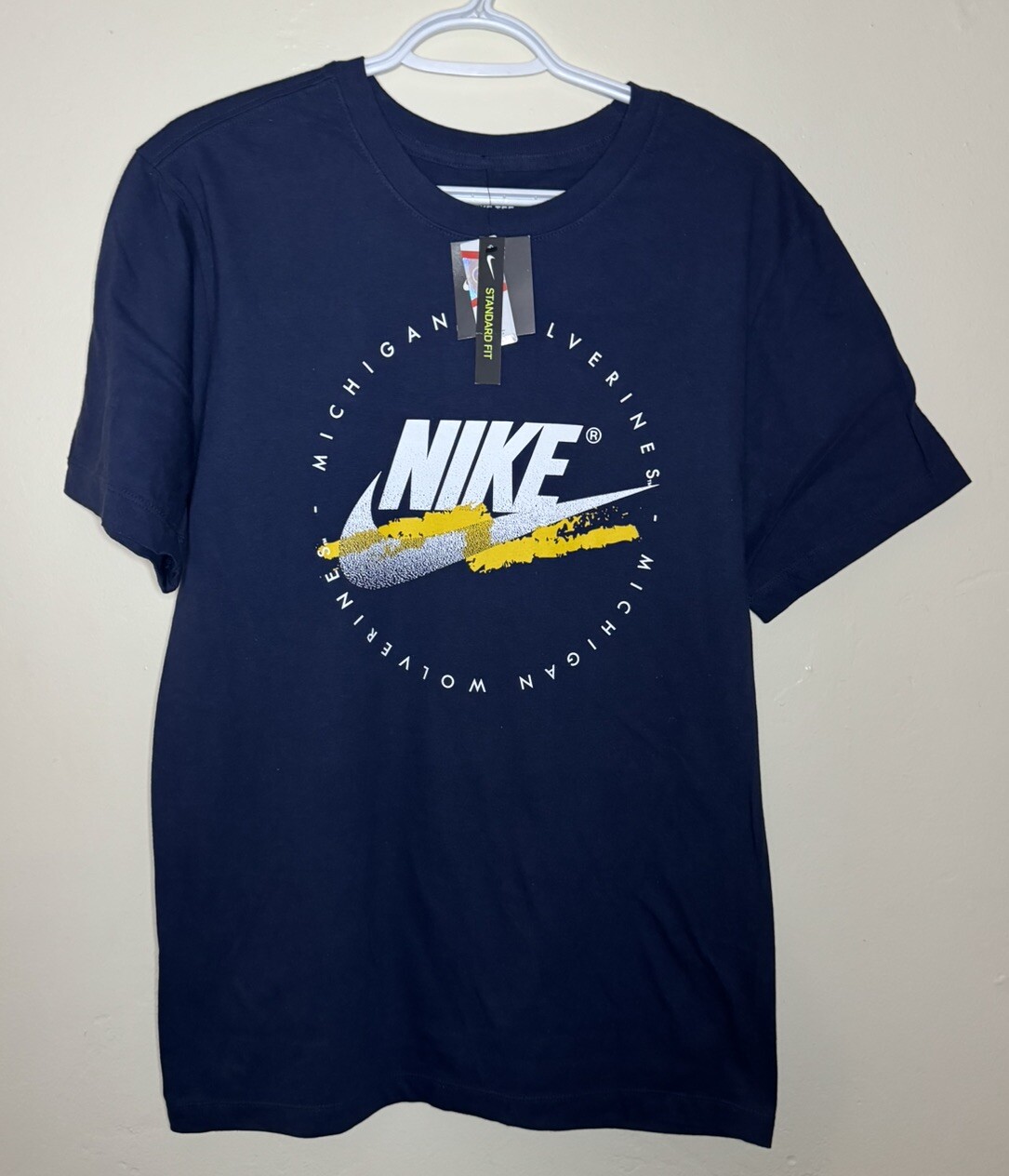 Nike Standard Fit NCAA Michigan Wolverines Blue Mens Small T Shirt Nike Swoosh
