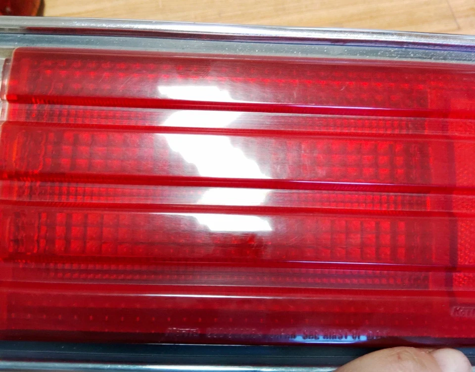 1981-1984 Subaru DL GL Sedan OEM Right Tail Light Assembly - Excellent Condition - Image 4 of 4