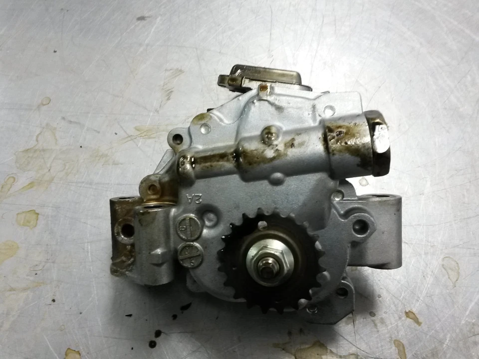 Bomba de aceite del motor para 06-08 Toyota Rav4 2.4 Foto 3 de 4