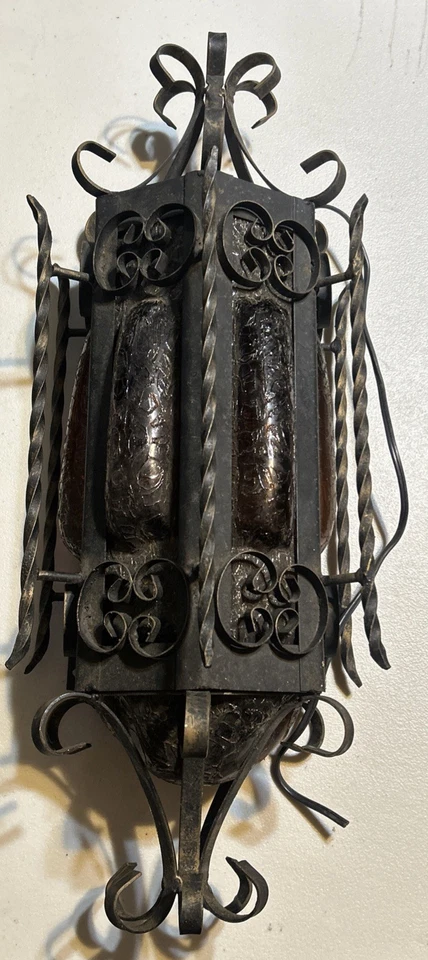 En muy buen estado 2 APARALICES DE PARED ELÉCTRICOS ORIGINALES GÓTICO RENACIMIENTO ESPAÑOL HIERRO FORJADO Foto 2 de 4