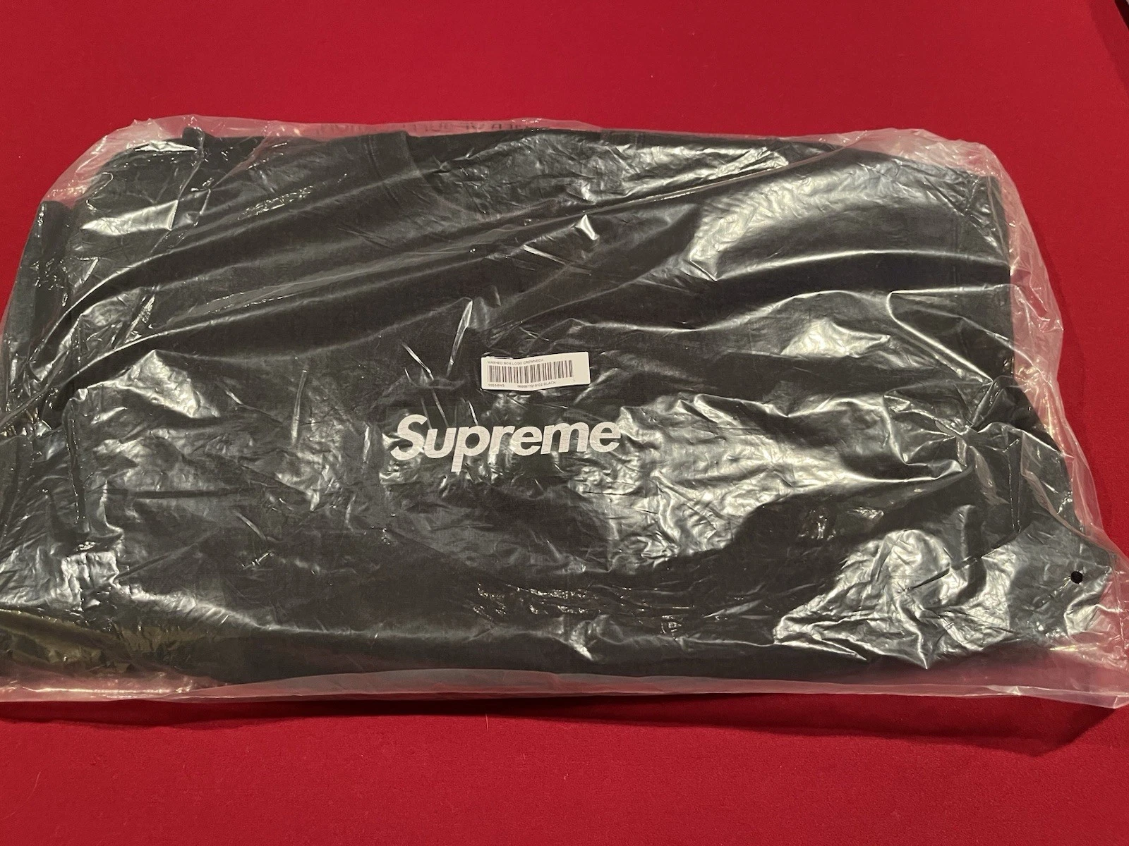 Logo Supreme Box NOIR lavé col rond GRAND SS25 scellé envoi le jour même